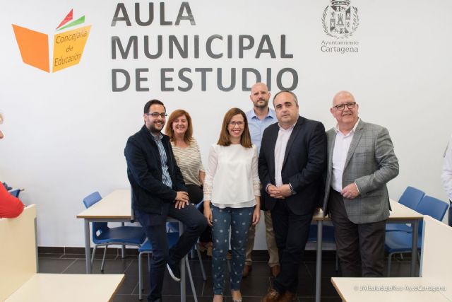 Cs celebra la inauguración del aula de estudio en El Algar pero lamenta los dos años de retraso desde que la Junta la pidió - 1, Foto 1