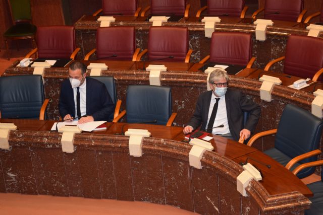 Joaquín Segado: El PP propone en la Asamblea medidas útiles para la sociedad mientras el PSOE de Sánchez y Conesa está en el enredo político - 1, Foto 1