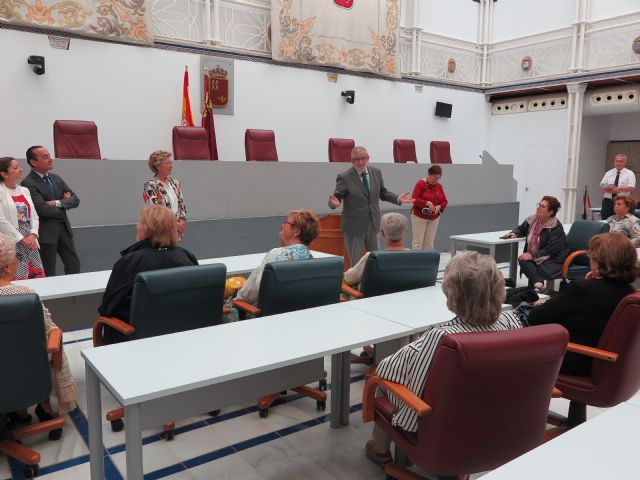 La Asociación de Viudas Salzillo de Murcia visita la Asamblea Regional - 2, Foto 2