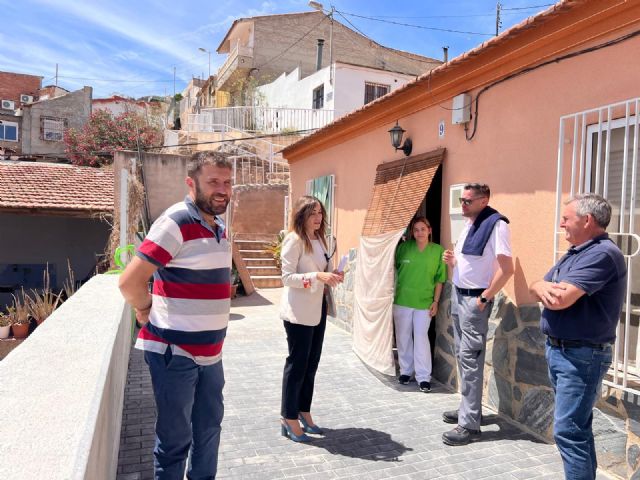 Los vecinos de la calle Madrid de El Puntal recuperan el acceso a sus viviendas - 1, Foto 1