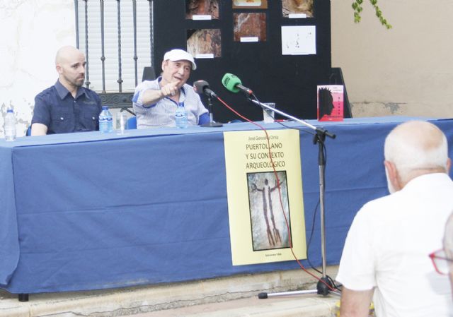 José González Ortiz como preludio a su nombramiento de primer 'Banco Literario' de Puertollano presentará el poemario 'Ciudad Evanescente' - 2, Foto 2