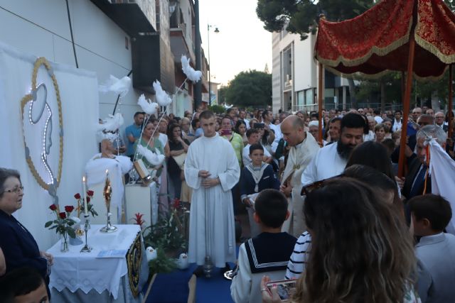 Decenas de niños de comunión celebran el Corpus Christi en las parroquias de San Pedro y Lo Pagán - 1, Foto 1