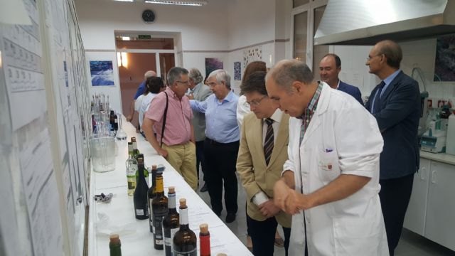 La Región presenta 110 muestras de Jumilla, Bullas y Yecla al proyecto nacional ´huella dactilar´ del vino - 1, Foto 1