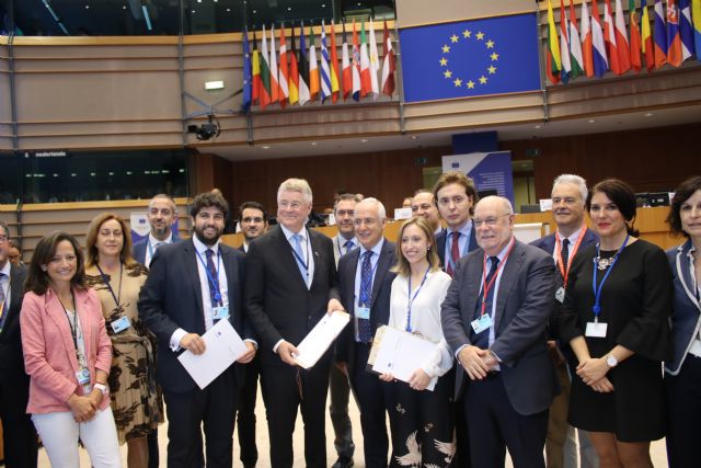 López Miras reclama en Bruselas que el Brexit no suponga menos fondos estructurales para la Región - 1, Foto 1