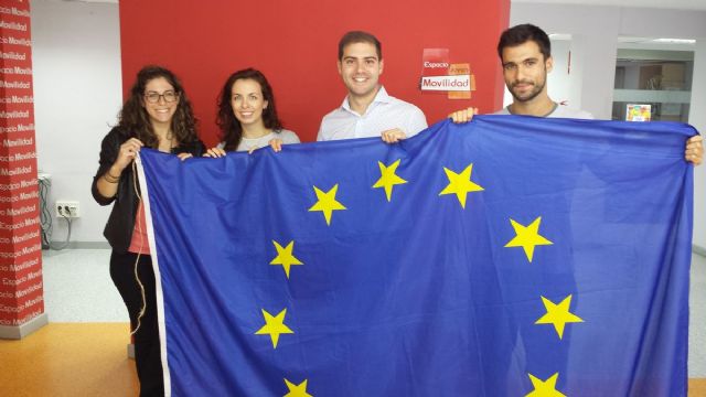 Tres voluntarios europeos colaboran en proyectos de la Concejalia de Juventud con actuaciones a nivel sociocultural y educativo en Cartagena - 1, Foto 1