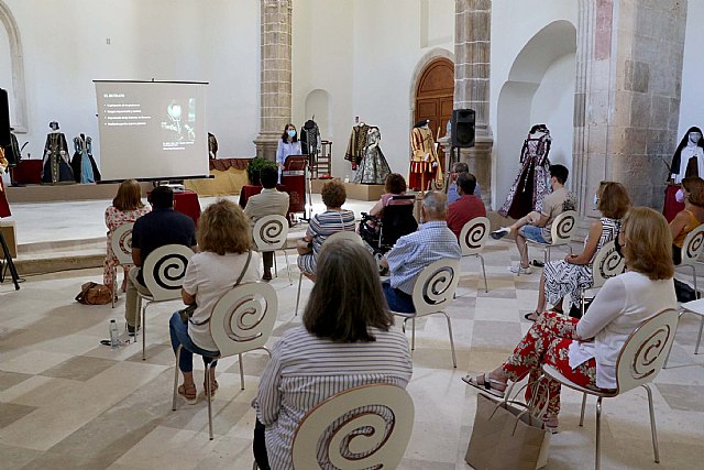 Inaugurada una exposición permanente de trajes renacentistas en Pastrana - 1, Foto 1