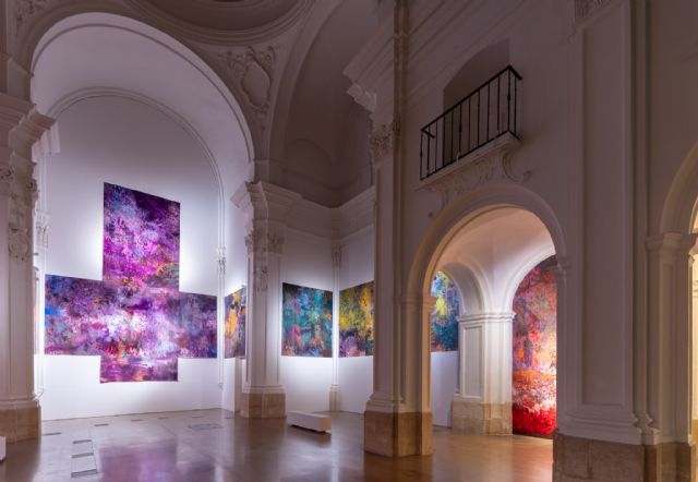 El comisario de 'Códex' y su autor ofrecen una visita guiada a la exposición en la Sala Verónicas El comisario de 'Códex' y su autor ofrecen una visita guiada a la exposición en la Sala Verónicas