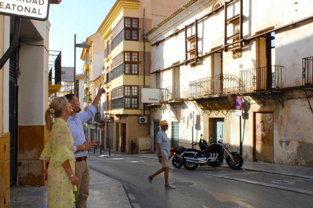 Nueva revisión de las fachadas del casco antiguo por el inicio del curso escolar y la celebración de la Feria y fiestas de septiembre - 1, Foto 1