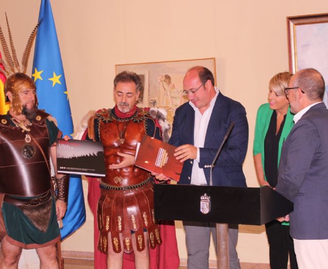 La Comunidad respalda que las fiestas de Carthagineses y Romanos sean declaradas de Interés Turístico Internacional - 1, Foto 1