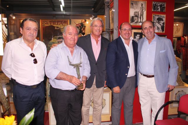 El presidente Pedro Antonio S ánchez participa en los Aperitivos Taurinos - 1, Foto 1