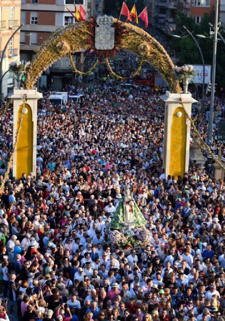 Más de 800.000 personas acompañan a la Virgen de la Fuensanta en una histórica Romería - 4, Foto 4