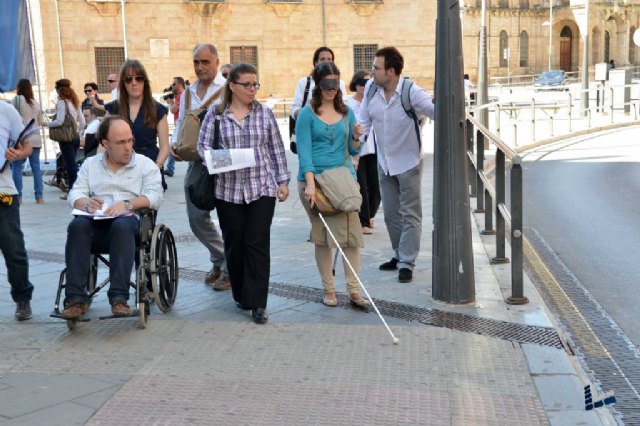 Aprobado el Reglamento de Accesibilidad Universal para edificios, espacios públicos, transporte y telecomunicaciones - 1, Foto 1