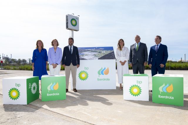 bp e Iberdrola anuncian la decisión final de inversión para la mayor planta de hidrógeno verde de España - 1, Foto 1