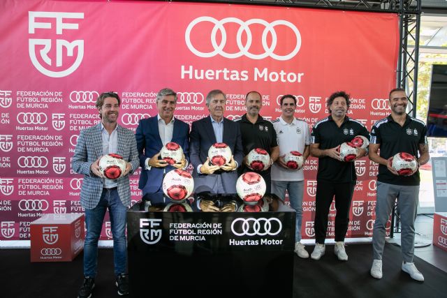 Presentado el balón el balón de la temporada 24/25 en Audi Huertas Motor - 2, Foto 2