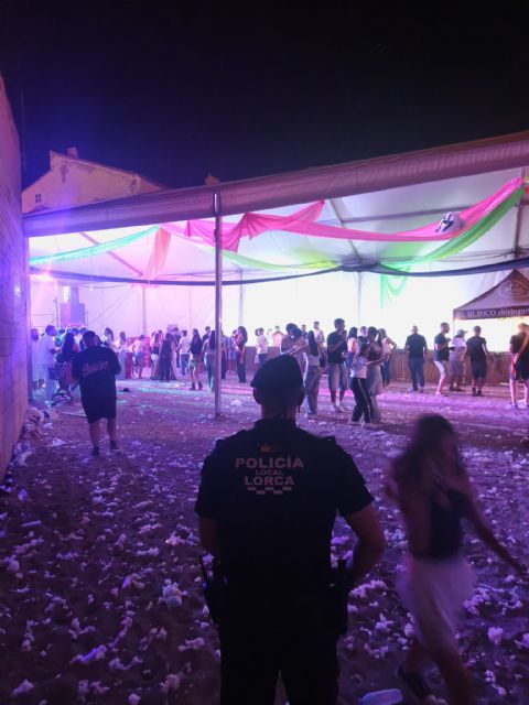 La Policía Local de Lorca refuerza la vigilancia en barrios y pedanías coincidiendo con las celebraciones de los últimos días y detiene a seis personas La Policía Local de Lorca refuerza la vigilancia en barrios y pedanías coincidiendo con las celebraciones de los últimos días y detiene a seis personas