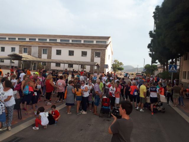 400 participantes en la III Marcha Solidaria de la Hispanidad a favor de la Asociación de Fibrosis Quística - 1, Foto 1