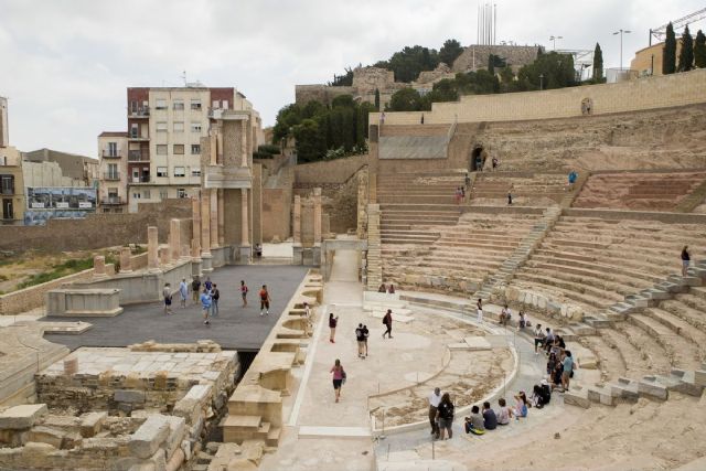 Arqueólogos y profesionales del turismo muestran el patrimonio de Cartagena en solidaridad con el autismo - 1, Foto 1