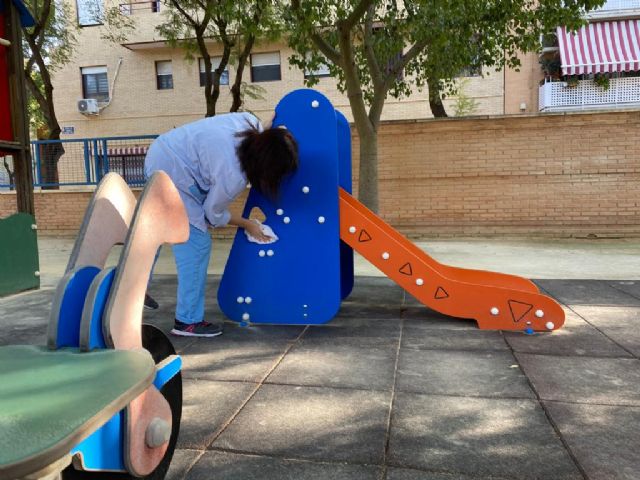 La instalaciÃ³n de una valla en el patio de la Escuela Infantil de Santiago el Mayor mejora la seguridad de los niños y niñas frente al Covid-19 - 2, Foto 2