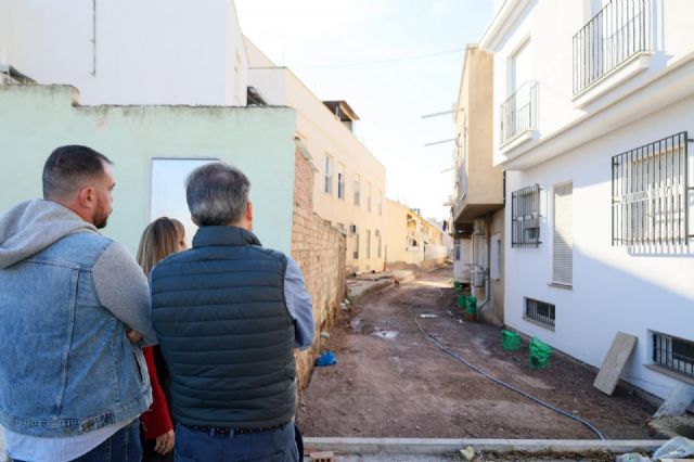 El Ayuntamiento invierte más de 235.000 euros en mejorar las infraestructuras y las zonas verdes de la Virgen de las Huertas - 2, Foto 2