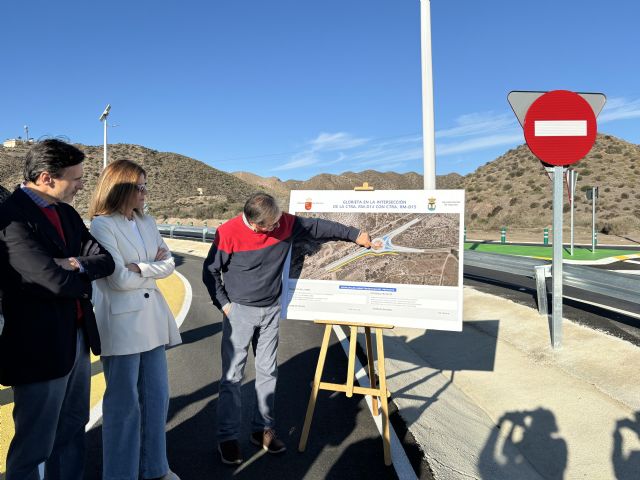 Tras nueve años siendo demandada por el Ayuntamiento, la intersección de las carreteras D14 y D15 es por fin una realidad - 1, Foto 1