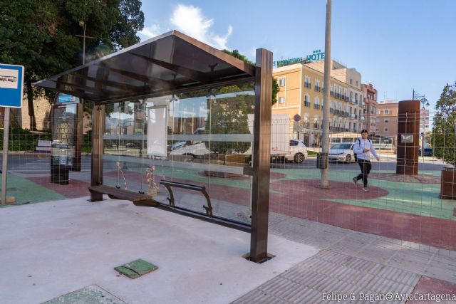 El Ayuntamiento consolida su apuesta por la modernización del transporte público con paradas 2.0 - 1, Foto 1