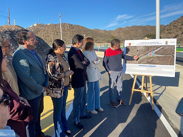 Fomento mejora la seguridad vial en el acceso a Calabardina y Cabo Cope con una nueva glorieta - 1, Foto 1