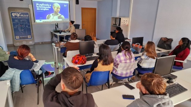 Alumnos del Programa Mixto de Empleo y Formación de Operaciones Auxiliares de Servicios Administrativos y Generales continúan su formación conociendo recursos municipales - 2, Foto 2