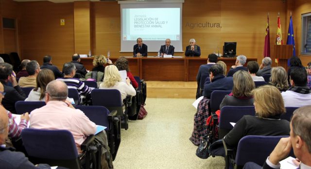 El consejero de Hacienda inaugura la jornada ´Legislación de Protección, Salud y Bienestar Animal´ - 2, Foto 2