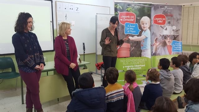 La Comunidad promueve la elección de juguetes no sexistas en las compras de Navidad - 1, Foto 1