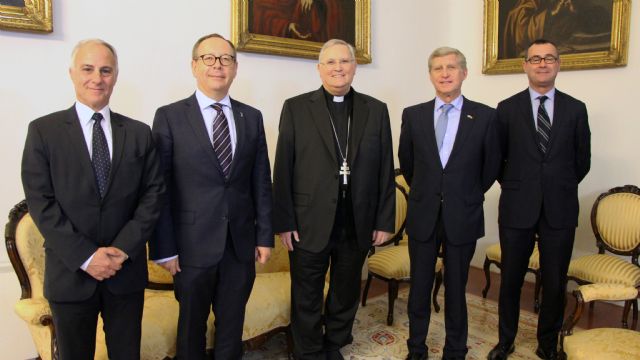 Los cónsules de México, Gran Bretaña, Finlandia y Polonia se reúnen con Mons. Lorca - 1, Foto 1