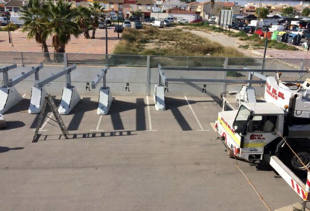 Comienza la instalación de la marquesina del parking del Centro Local de Seguridad - 1, Foto 1