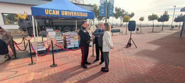 UCAM Cartagena hace su aportación a la 'Tonelada Solidaria' - 2, Foto 2