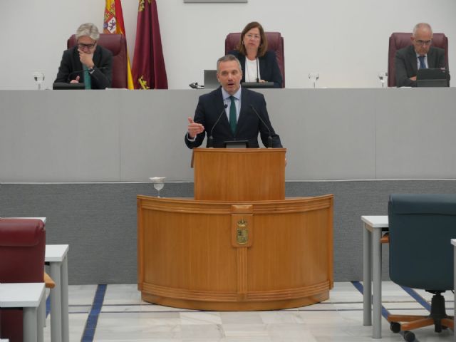 La Asamblea, a iniciativa del PP, rechaza ampliar las instalaciones para inmigrantes del Hospital Naval de Cartagena, pese al voto en contra de PSOE y Podemos - 1, Foto 1