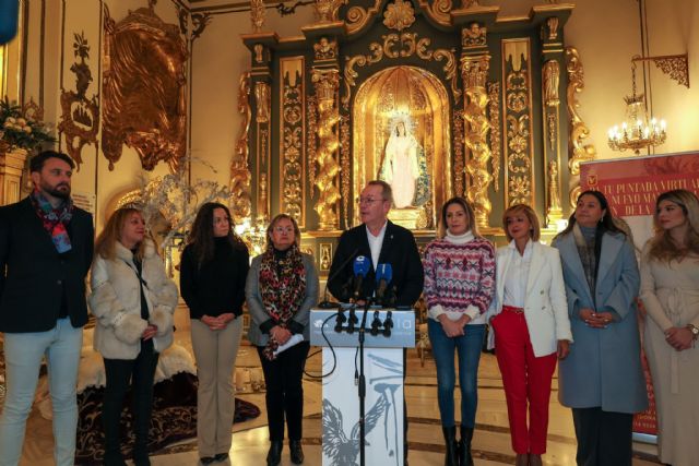 El nuevo manto de la Virgen de la Amargura será el protagonista de las actividades navideñas organizadas por el Paso Blanco - 1, Foto 1