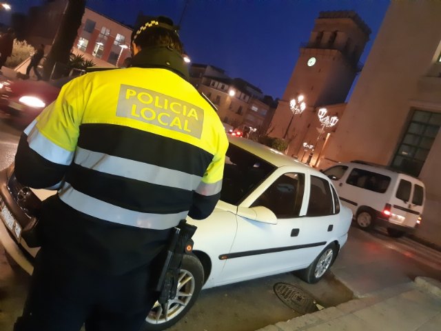 La Policía Local se suma a la campaña de la DGT para prevenir el consumo de alcohol y drogas al volante, del 16 al 22 de diciembre, Foto 1