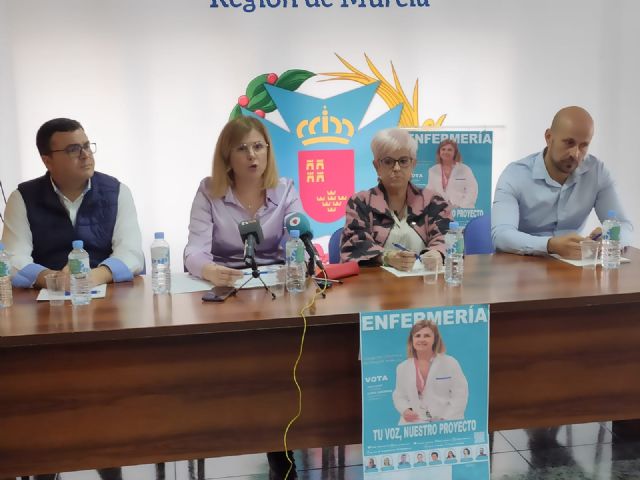 La candidata al Colegio de Enfermería, Elena Ródenas, ha presentado su programa electoral y a los miembros de su Junta - 1, Foto 1