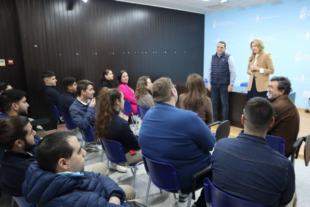 14 jóvenes de San Pedro del Pinatar en desempleo se forman y trabajan en el Ayuntamiento con un programa del SEF - 1, Foto 1