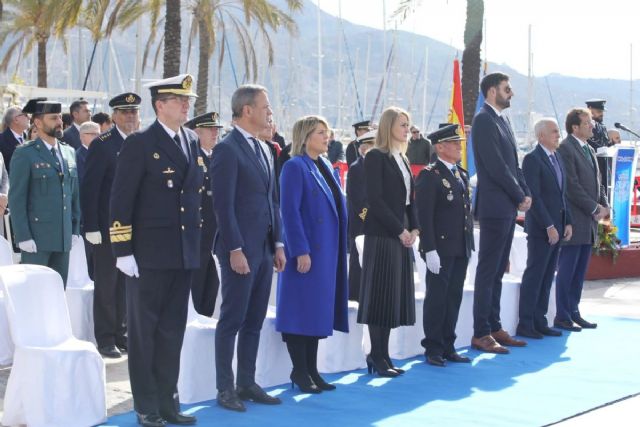 La alcaldesa Noelia Arroyo felicita a la Policía Nacional en la celebración de su bicentenario en Cartagena - 1, Foto 1