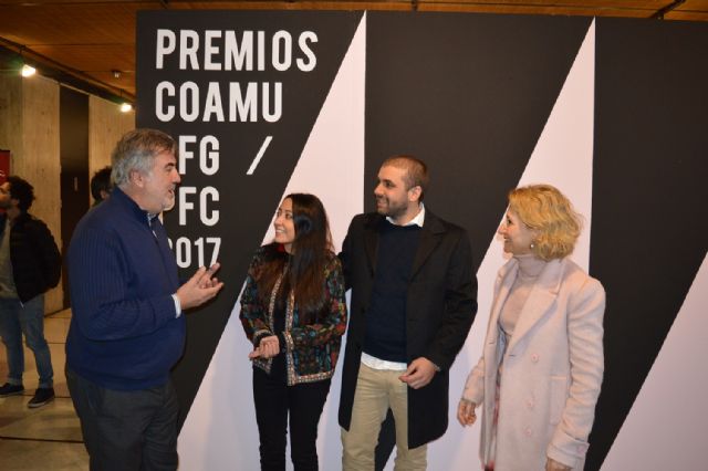 El Colegio de Arquitectos expone los proyectos ganadores de los Premios Fin de Carrera y Grado 2017 - 1, Foto 1