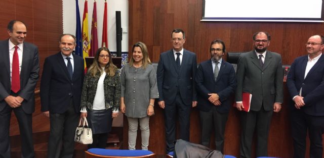 La Comunidad impulsa la I Olimpiada Constitucional de la Región - 1, Foto 1