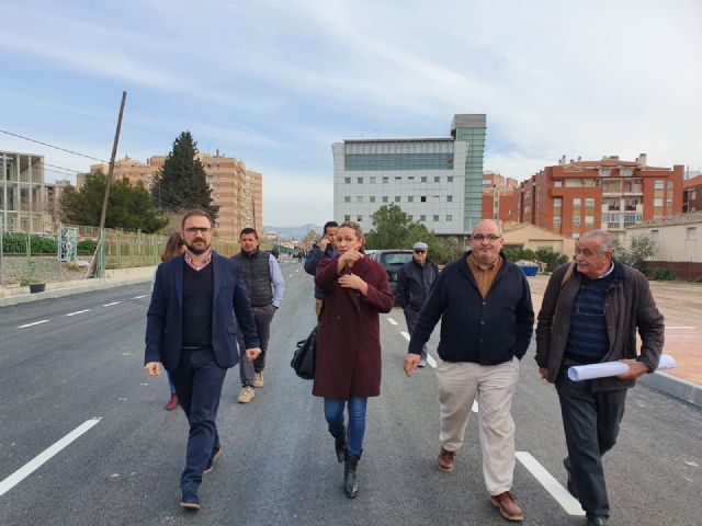 El Ayuntamiento de Lorca abrirá al tráfico en las próximas semanas el nuevo vial que conecta la Alameda de Cervantes con el Camino Marín - 1, Foto 1