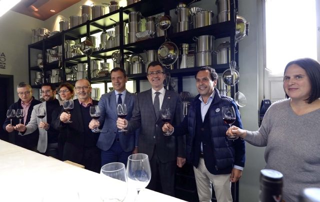 Comienzan las catas de vino gratuitas D.O.P Yecla en la sede central de Murcia Capital Gastronómica - 1, Foto 1