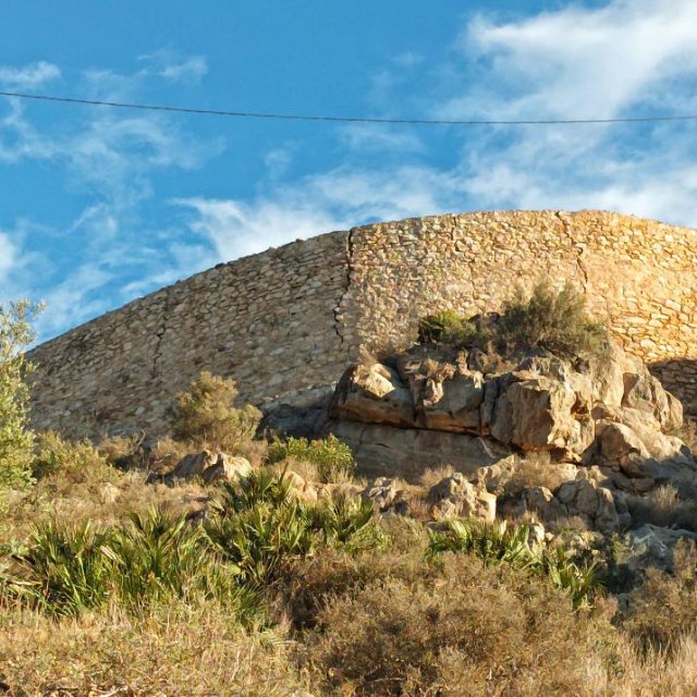 Denuncia urgente por riesgo de derrumbe en el Castillo de San Julián - 1, Foto 1