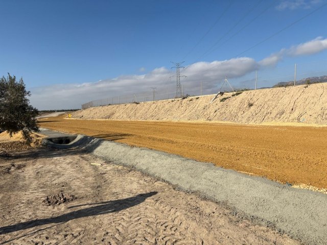 Comienzan las obras de evacuación de aguas pluviales en el Camino de Las Quebradas, en Lébor