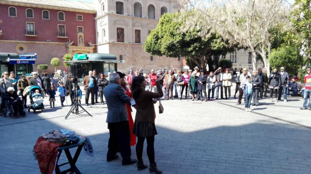 Teatro en la calle con motivo del Día de los Derechos del Consumidor - 1, Foto 1