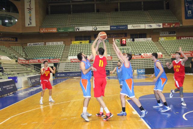 El filial de liga EBA no pudo remontar la desventaja pese a ponerse a un solo punto frente a UPCT Basket Cartagena - 1, Foto 1