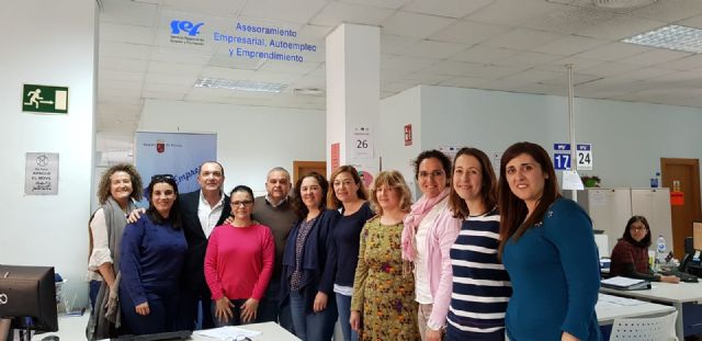 La directora del SEF visita dos Oficinas de Empleo de Murcia - 1, Foto 1