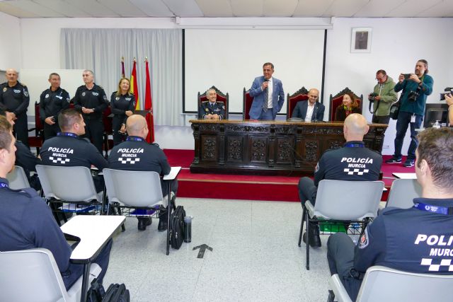 El Alcalde Serrano da la bienvenida a los 58 aspirantes a agente de Policía Local de Murcia que comienzan hoy la academia - 1, Foto 1