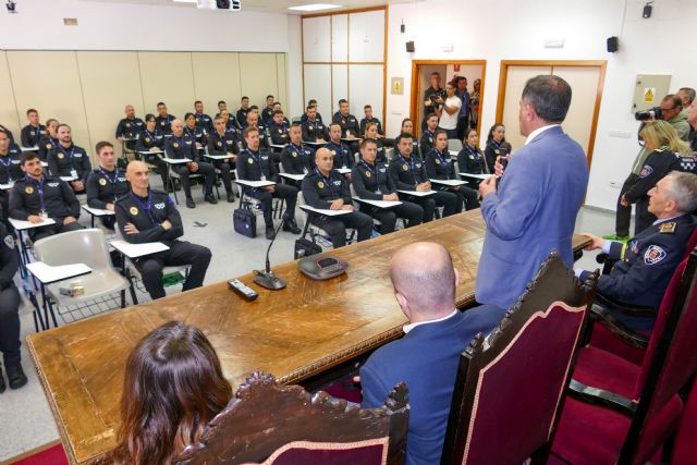 El Alcalde Serrano da la bienvenida a los 58 aspirantes a agente de Policía Local de Murcia que comienzan hoy la academia - 2, Foto 2