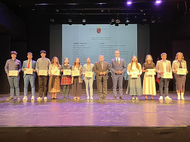 24 alumnos reciben los premios extraordinarios de Secundaria y Bachillerato por su esfuerzo y buen expediente académico - 2, Foto 2